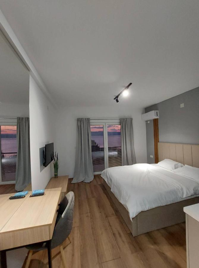 Nautica Apartments&Studios Pestani Exterior photo